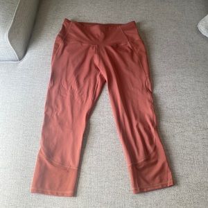 All in Motion Capri Leggings Size M